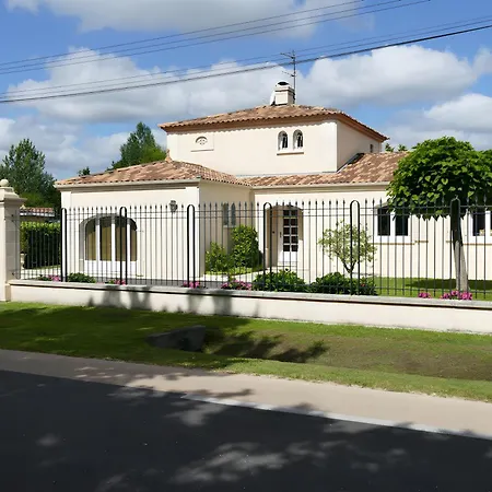 Les Hortensias Du Monastere Nocleg ze śniadaniem 3*
